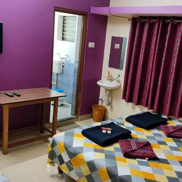 DANDELI CROCODILE EDGE HOME STAY，位于Ganeshgudi的酒店