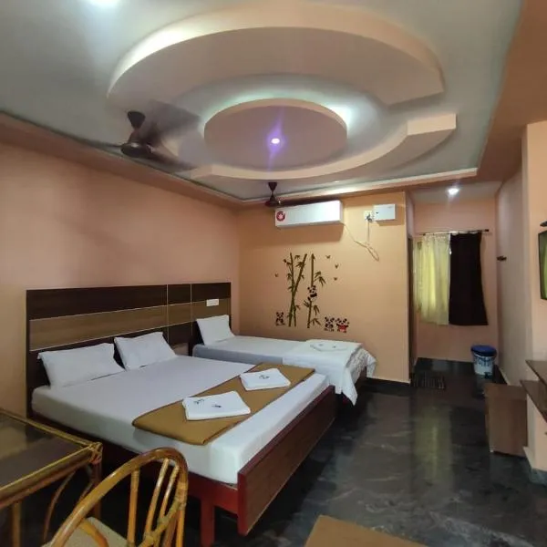 sri Murugan beach paradise hotel，位于Vasavasamudram的酒店