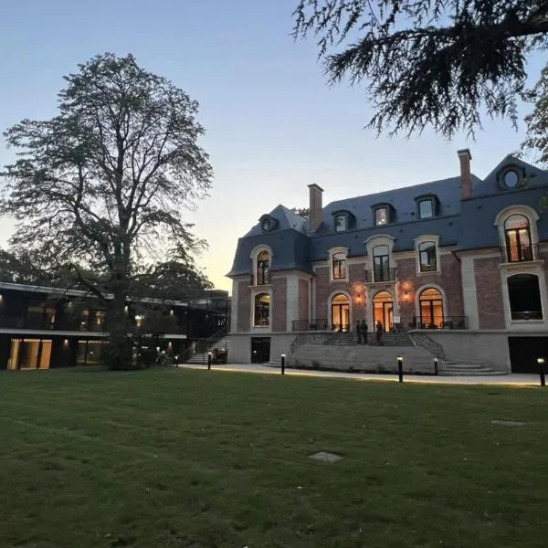 La Maison des Bienheureux，位于讷维尔昂费兰的酒店