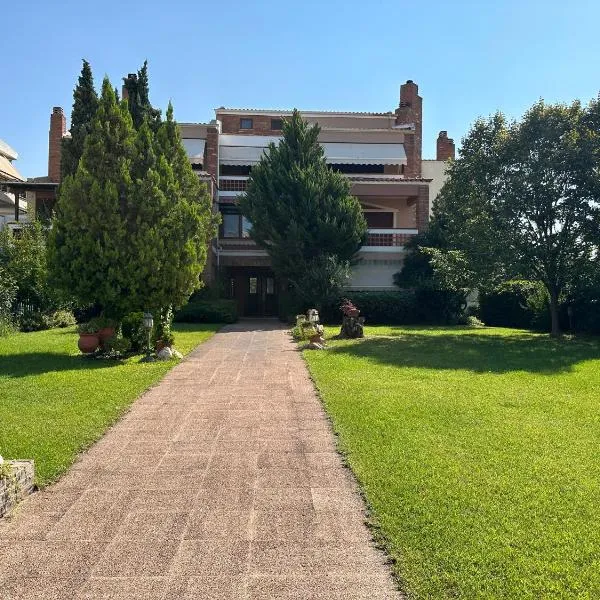 Villa Reina 2，位于亚历山德鲁波利斯的酒店