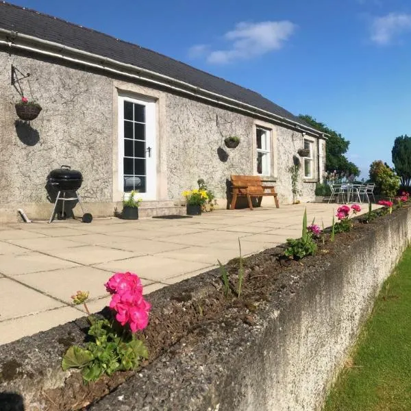 Ballyconnelly Cottages, Galgorm area，位于Dunloy的酒店