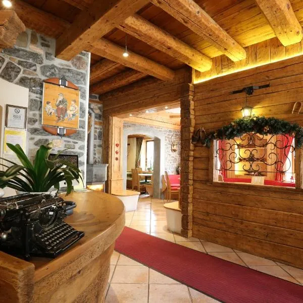 Albergo Centrale，位于上福尔尼的酒店