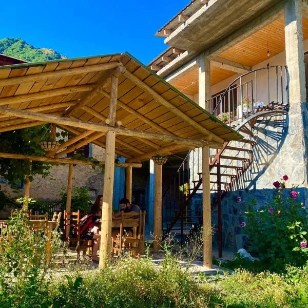 Guesthouse Venera，位于梅斯蒂亚的酒店