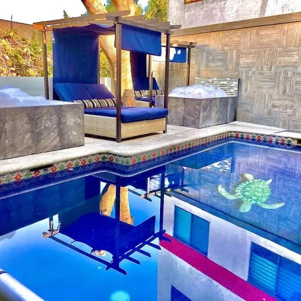 Loft Arte & Diseño Lujo y Amplitud, Alberca, Terraza con Asador "CUERNAVACA SOMOS LOS ÚNICOS EN OFRECERTE 2 INCREIBLES JACUZZIS PARA TU USO PERSONAL Y EXCLUSIVO, CON AGUA CALIENTE Y SISTEMA DE HIDROMASAJE, TIPO SPA 5 ESTRELLAS"，位于库埃纳瓦卡的酒店