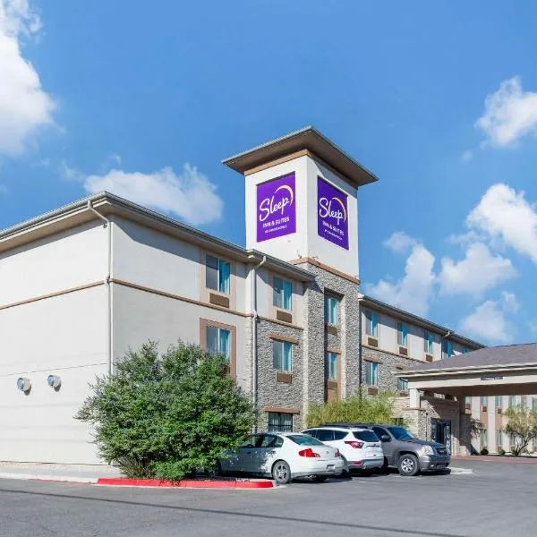 Sleep Inn & Suites Carlsbad Caverns Area，位于Loving的酒店