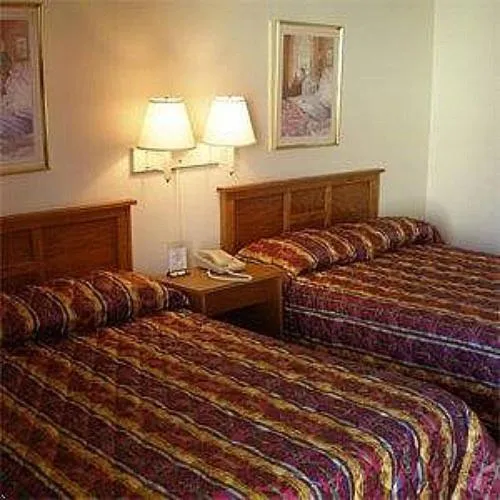 斯塔克红毯汽车旅馆，位于Waldo的酒店