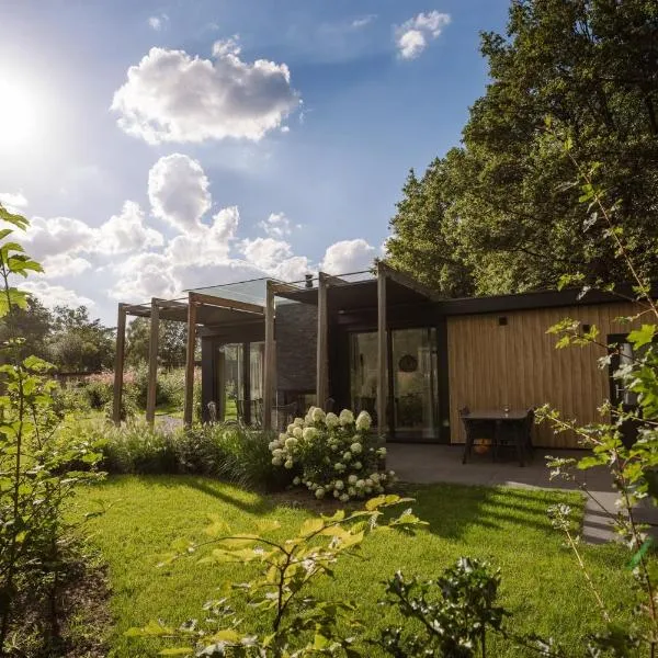 Mooi Twente Lodges - privé Spa en sauna，位于马尔克洛的酒店