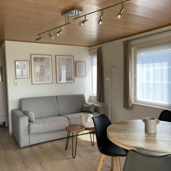 Chalet n°32，位于米德尔克尔克的酒店