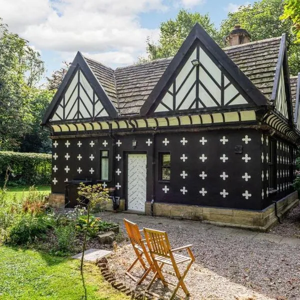 The Gatehouse at Samlesbury Hall，位于Samlesbury的酒店