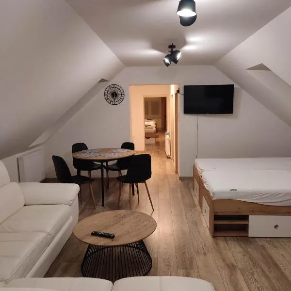 Apartmán Tulipán，位于Šoltýska的酒店