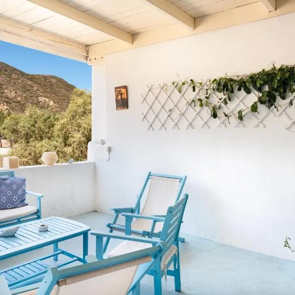 Beachfront Lampis Dolphin 1，位于斯科拉的酒店