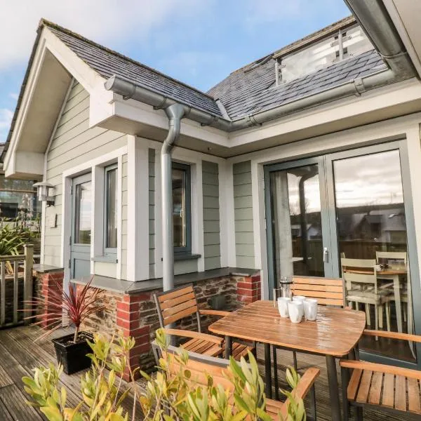 1 Court Cottage, Hillfield Village，位于达特茅斯的酒店