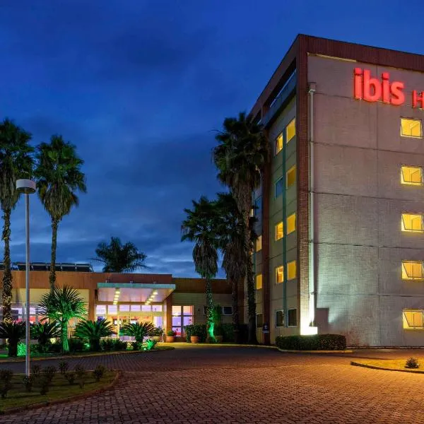 ibis Piracicaba，位于Dois Córregos的酒店