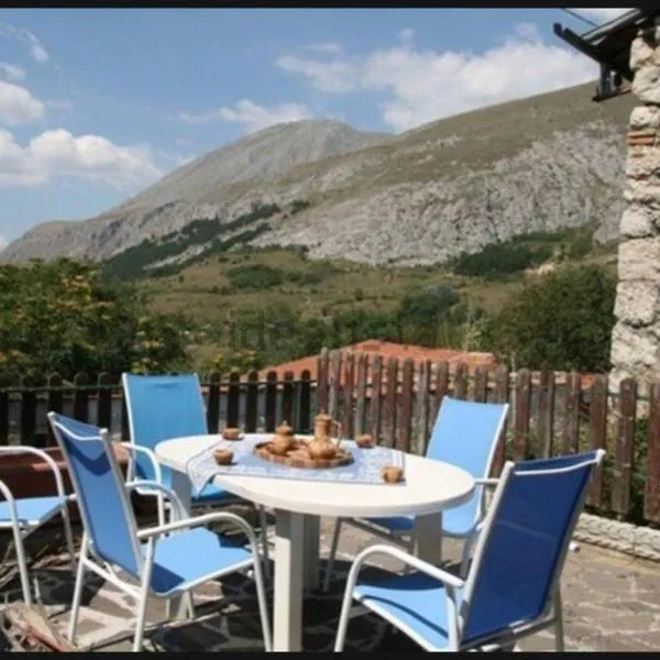 Oasi nel borgo，位于Aielli的酒店