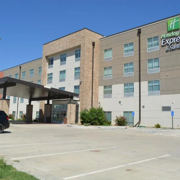 Holiday Inn Express & Suites - Liberal by IHG，位于利柏提的酒店