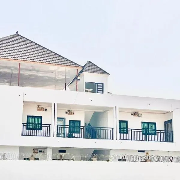 Ej guest house，位于Sere Kunda的酒店