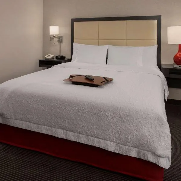 密尔沃基市中心希尔顿恒庭旅馆&套房酒店，位于密尔沃基的酒店