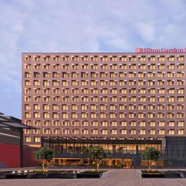 Hilton Garden Inn Bengaluru Embassy Manyata Business Park，位于班加罗尔的酒店