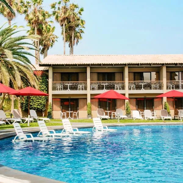 特鲁希略考斯特索温德姆酒店，位于Encalada的酒店