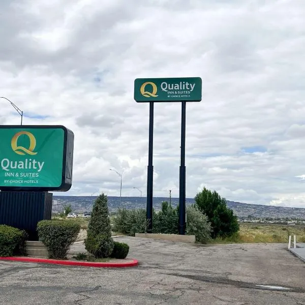 Quality Inn & Suites Grants - I-40，位于Acoma Pueblo的酒店
