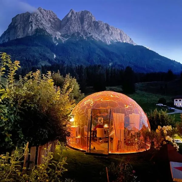 Bayern Resort Hotel - Adults only - mit Zugspitzblick - Eibsee-Nähe - Wellnessbereich - Naturpool im Sommer，位于格赖瑙的酒店