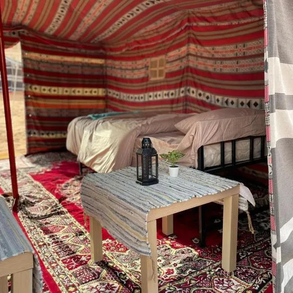 Authentic Desert Camp，位于Al Ghabbī的酒店