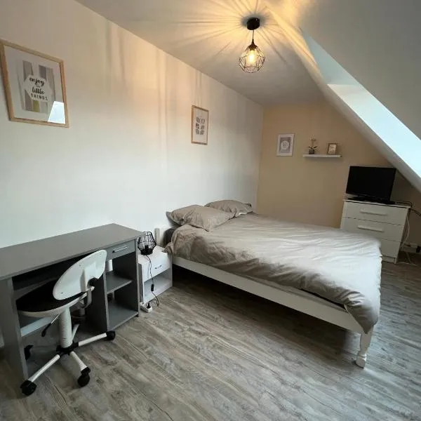 Chambre chez thomas，位于Glos-sur-Lisieux的酒店