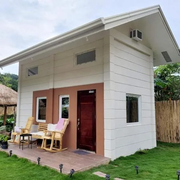 Casita Uno Tiny Home with garden kitchen starlink 2 scooters，位于爱妮岛的酒店