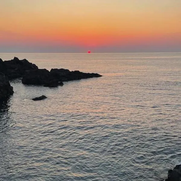 Ambra，位于Stazzo的酒店