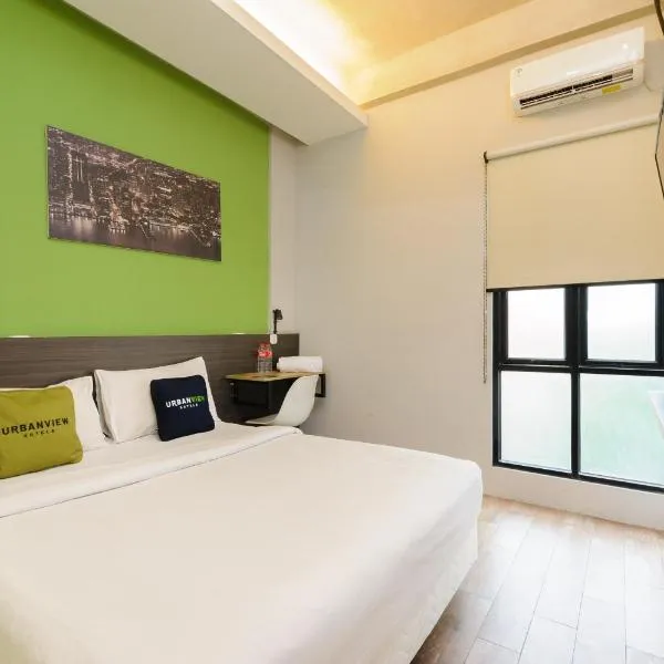 Urbanview Caverna Gandaria by RedDoorz，位于雅加达的酒店