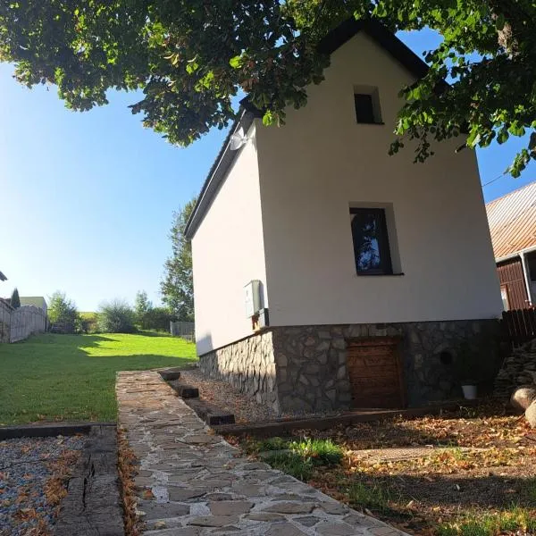 Tiny Cottage Slovakia，位于Bobrovník的酒店