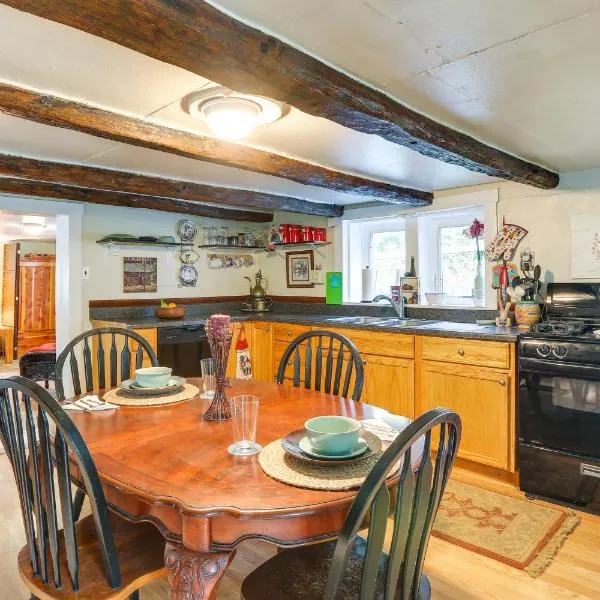 Historic Boonsboro Vacation Rental w/ Grill，位于Sharpsburg的酒店