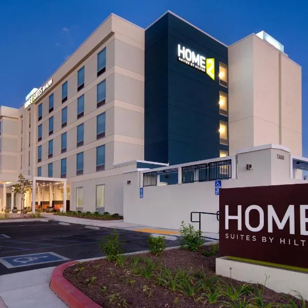 Home2 Suites By Hilton Garden Grove，位于加登格罗夫的酒店