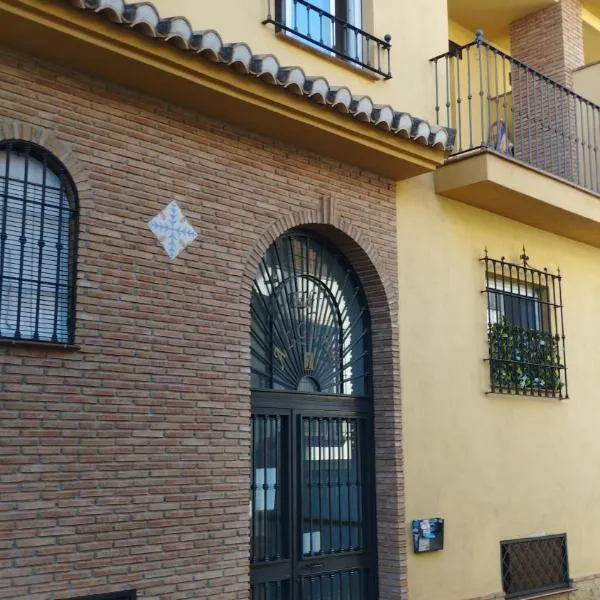 Camino de la Sierra Parking y Mascotas，位于拉苏维亚的酒店