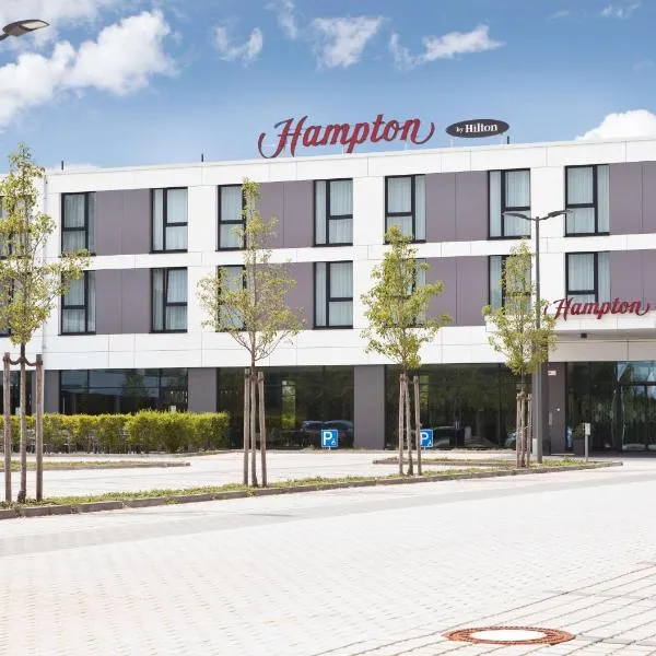 Hampton by Hilton Munich Airport South，位于哈尔伯格摩斯的酒店