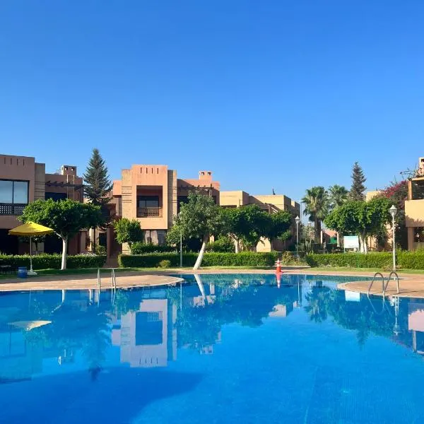 Bright condo w/ pool，位于马拉喀什的酒店