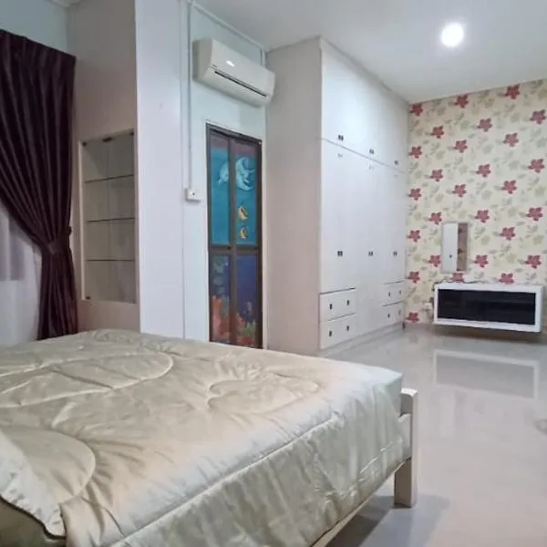 JMKT Homestay @ Bandar Seri Alam，位于马西的酒店