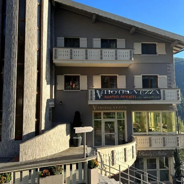 Hotel Vezza Alpine Lodge & Spa，位于Incudine的酒店