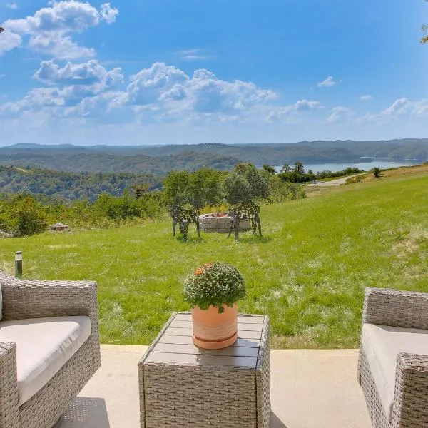 Dale Hollow Sunset Studio with Incredible Views!，位于Celina的酒店