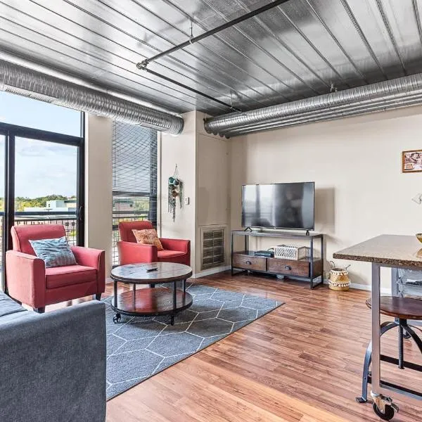 Spacious 2 King Bed Downtown Central to it All，位于安娜堡的酒店