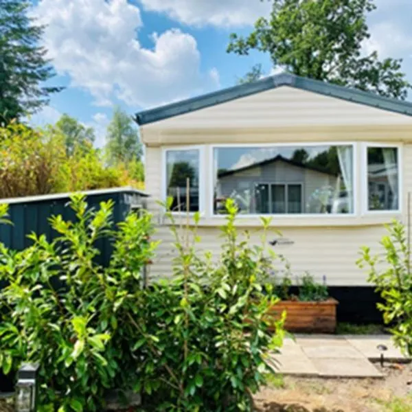 Nessy's Place (sta caravan)，位于Oude Willem的酒店