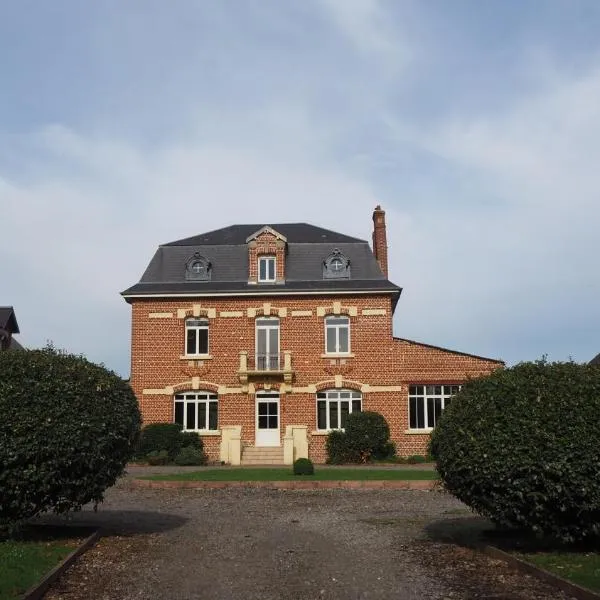 Chez Bérénice et Clément，位于Gueudecourt的酒店