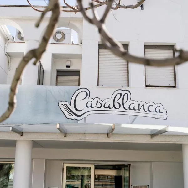 Pensión Restaurante Casablanca，位于Torreperogil的酒店