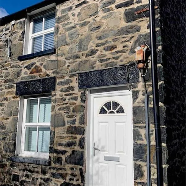 Cosy Cottage, Nr Betws y Coed.，位于兰鲁斯特的酒店