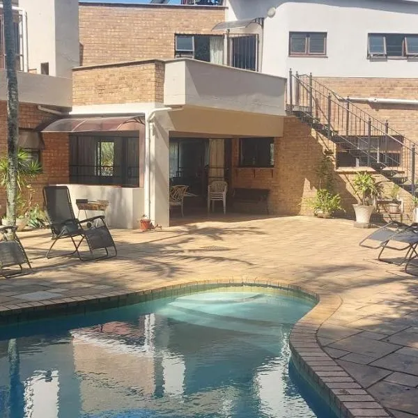 Cycasia Lodge，位于Umzumbe的酒店
