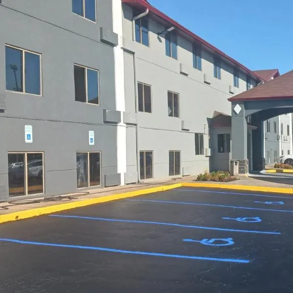 Red Roof Inn Huntsville, AL，位于亨茨维尔的酒店
