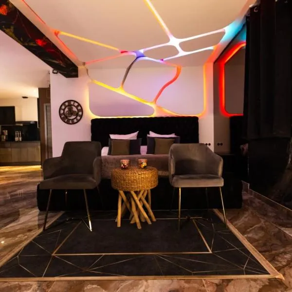Krystalisya Room Suite Spa Privatif Sauna Jacuzzi Siege Massant，位于马赛的酒店