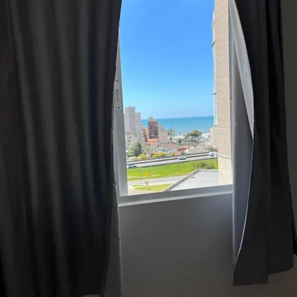 Apartamento à 380m do Mar，位于伊塔佩马的酒店
