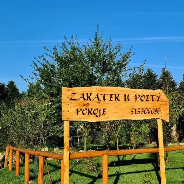 Zakątek u Poety Dąbrówka，位于Zimna Woda的酒店