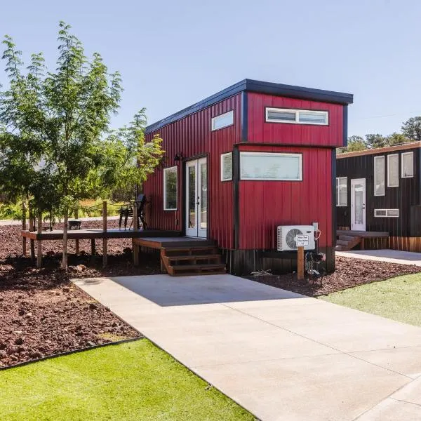 Ruby Red Tiny Home，位于Colorado City的酒店